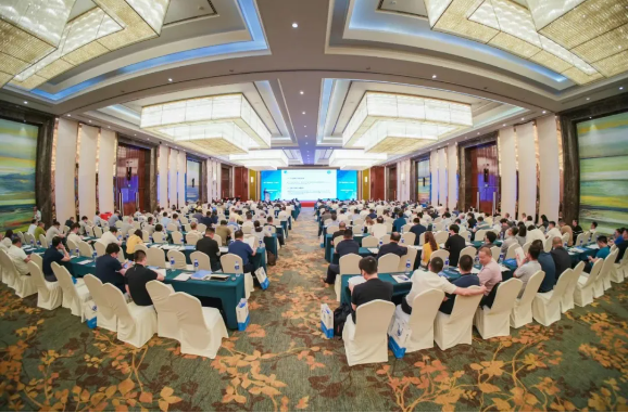 中国纺织机械协会换届大会举行，顾平连任会长！