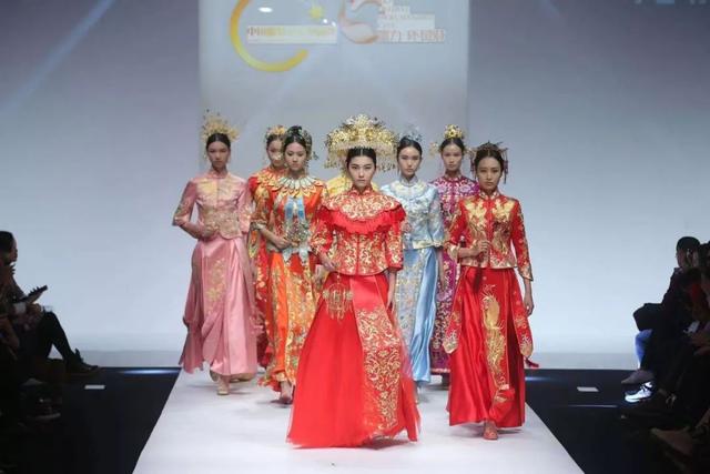 “以未来之名向时代发声”，中国服装成长型品牌×富力环贸港联合演绎品牌成长未来式